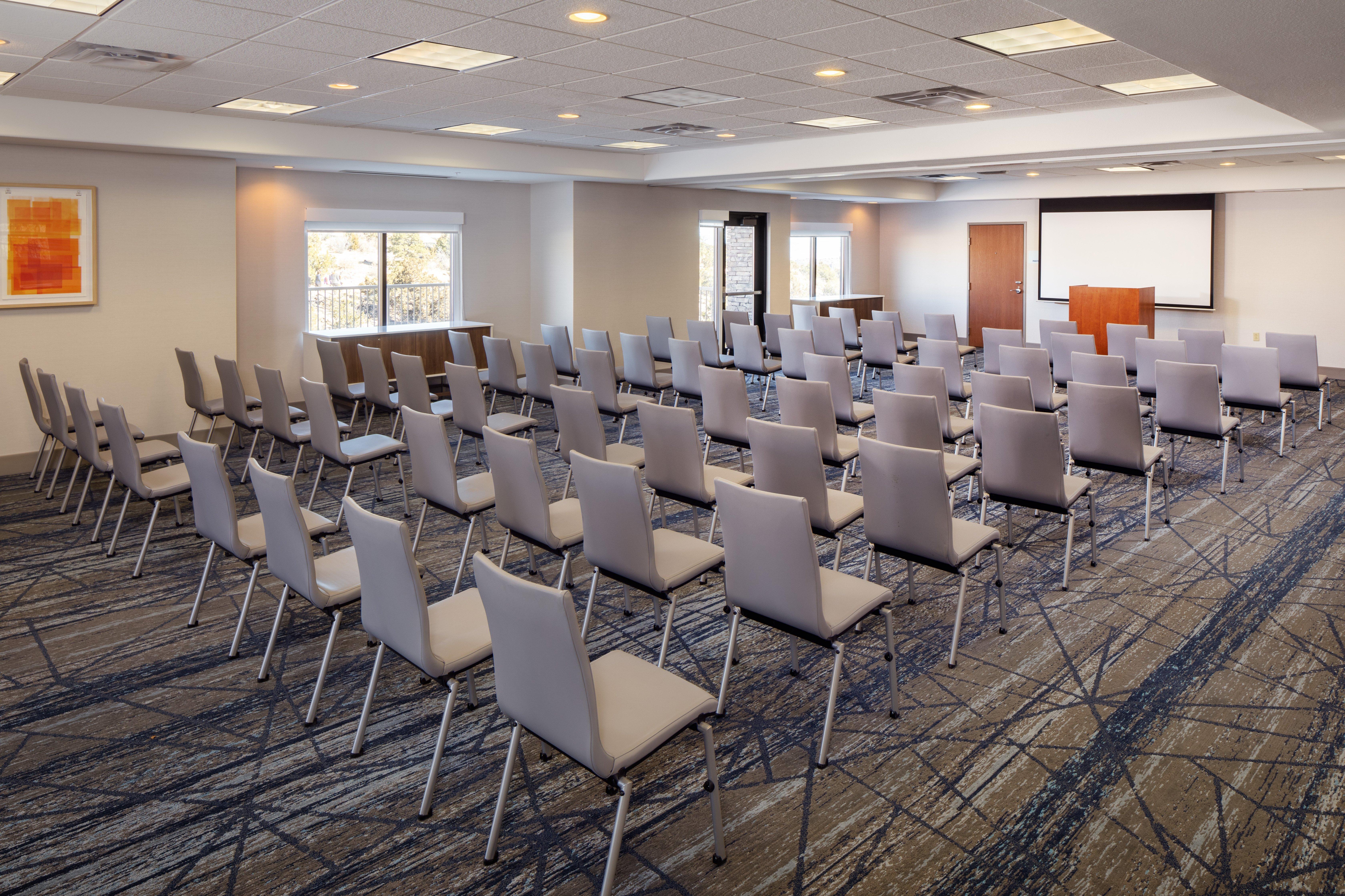 Holiday Inn Express And Suites Los Alamos Entrada Park By Ihg Exterior foto
